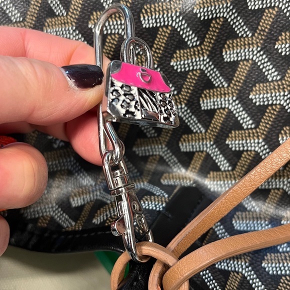 Mini Handbag Chrome Metal Punk Black Enamel Bag Charm Fob Purse Hook - Picture 5 of 5